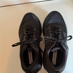 Hoka Bondi 8 Black and White Running Sneakers size 9.5
